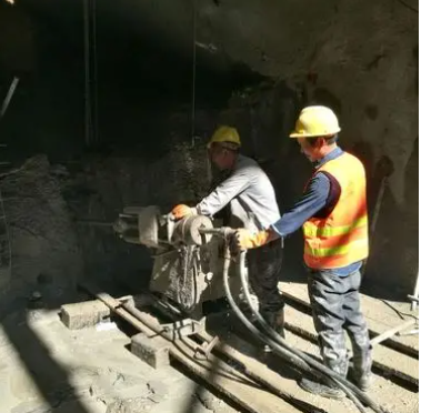 普格水下抗分散灌浆料特点 水下不分散注浆料介绍